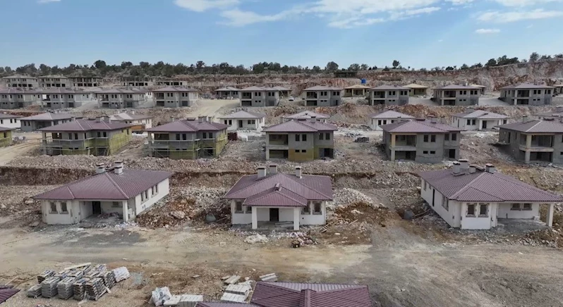 Adıyaman Valiliği, Sincik ilçesinde köy evlerinin yapımına hız verdi  - Videolu Haber