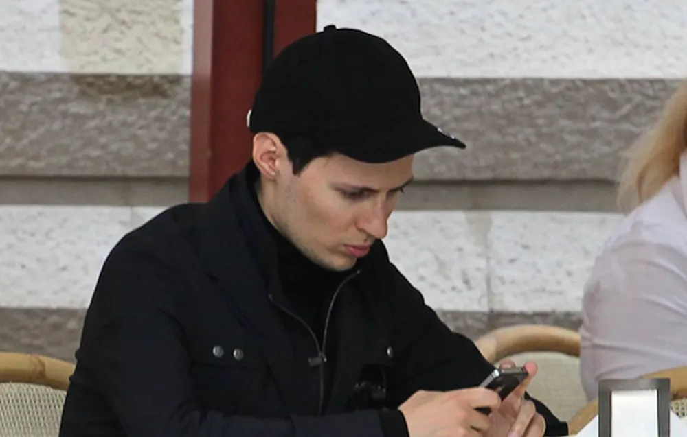 Durov suçlamalarla karşı karşıya kaldıktan sonra mahkemeden ayrıldı