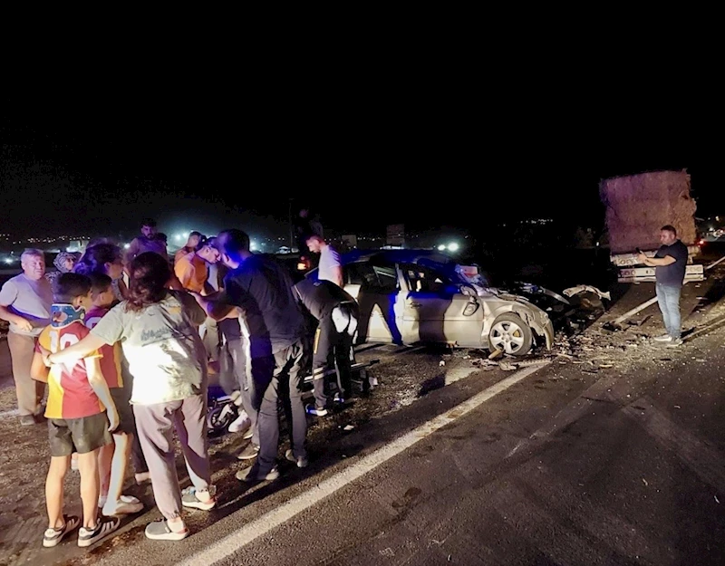 Kahramanmaraş’ta tır ile otomobil çarpıştı: 2