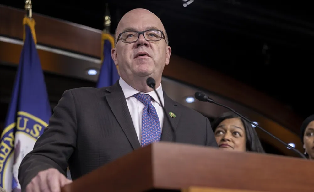 Çin’den, Uygurları savunan ABD’li Senatöre yaptırım