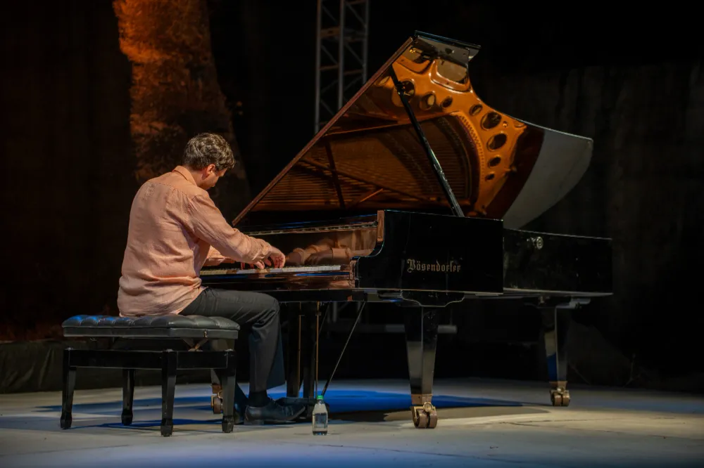 Fransız piyanist Olivier Moulin’den klasik müzik ziyafeti 