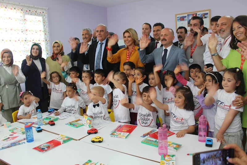 Gülben Ergen, 54. anaokulunu Kahta’da açtı  - Videolu Haber