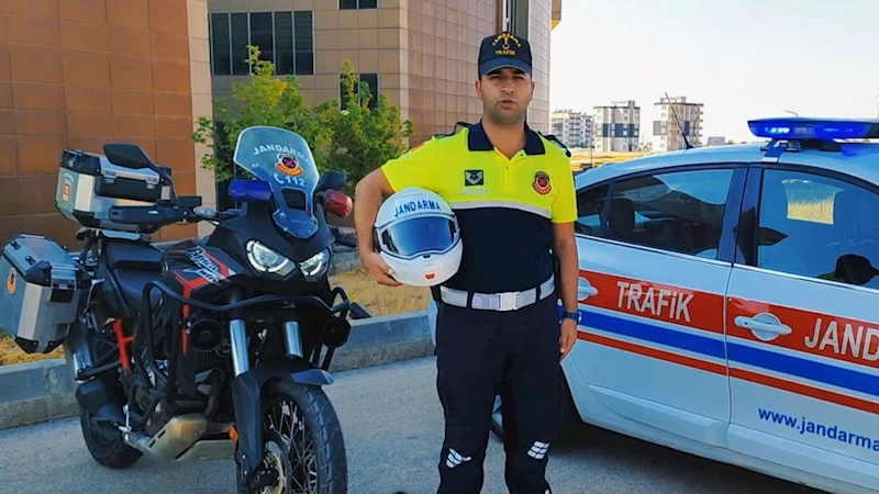 Adıyaman Jandarma trafik ekiplerinden kask uyarısı: 