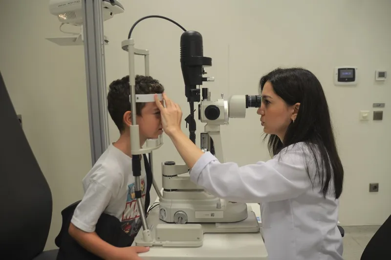 Çocuklarda göz tembelliğine dikkat!