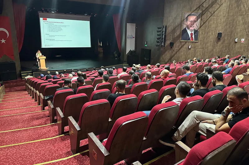 Sağlık hizmetlerinde kaliteyi artırmaya yönelik dermatoloji eğitimi