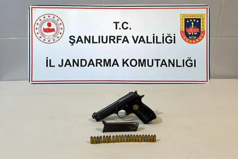 Şanlıurfa’da ruhsatsız silah operasyonu: 1 tabanca ele geçirildi