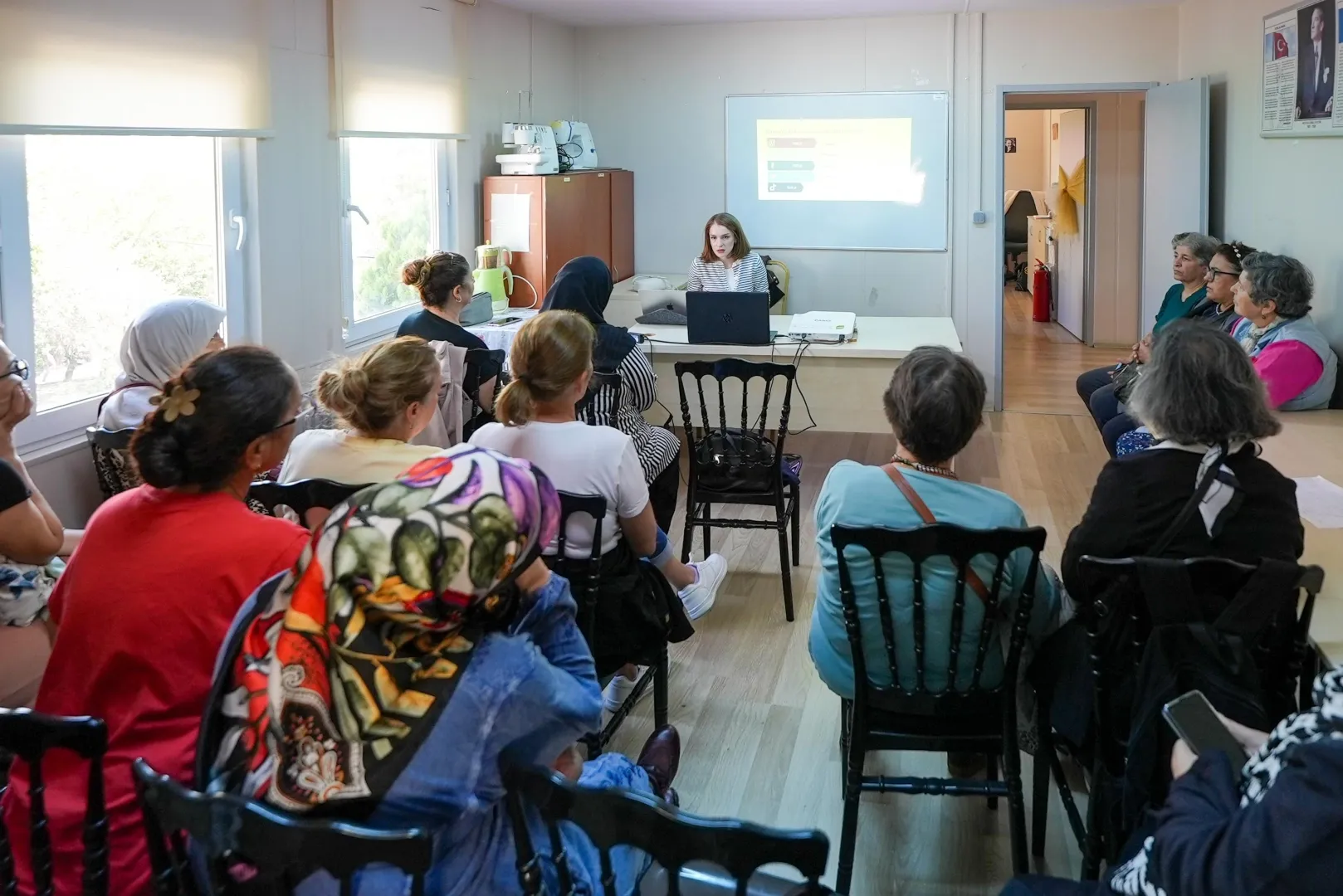 İstanbul Kadınların Dijital Yeteneklerini Güçlendiriyor