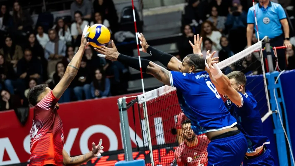  Cumhuriyet Kupası’nda Final Heyecanı: Ziraat Bankkart ile Fenerbahçe Medicana Şampiyonluk İçin Sahada