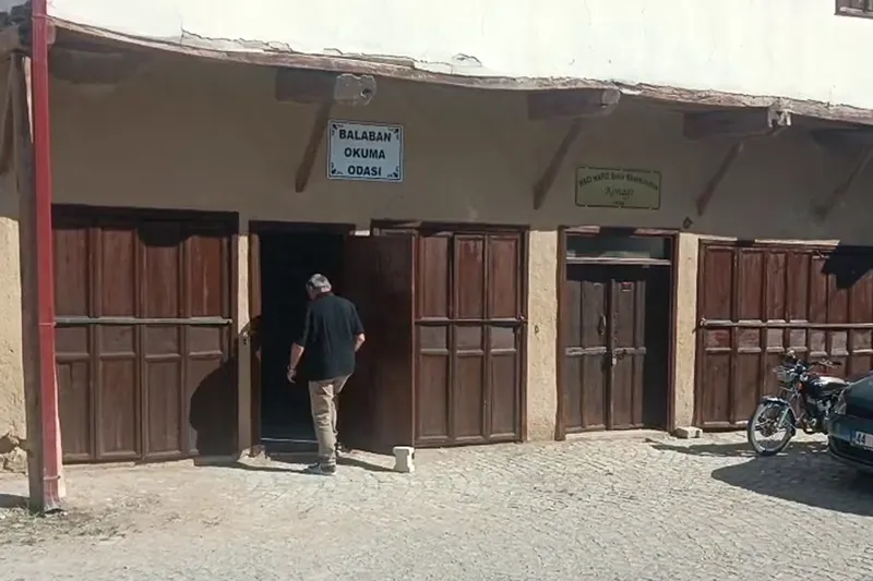 Tarihi konak okuma salonu oldu