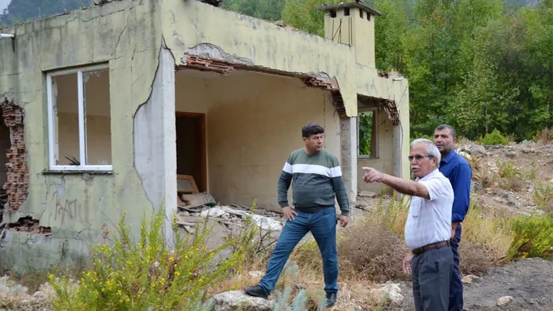 14 yıl önceki selin izleri hala duruyor, kayıp çift bulunamadı