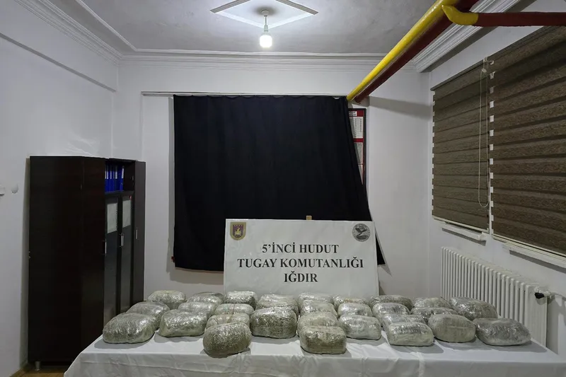  Iğdır-Ağrı hudut hattında 32 kilogram uyuşturucu ele geçirildi