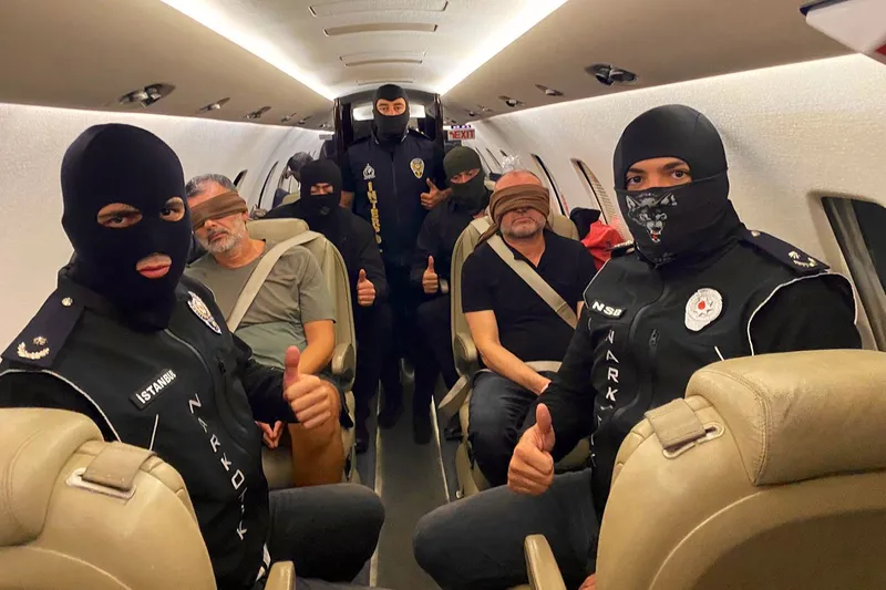 Kırmızı bültenle aranan 