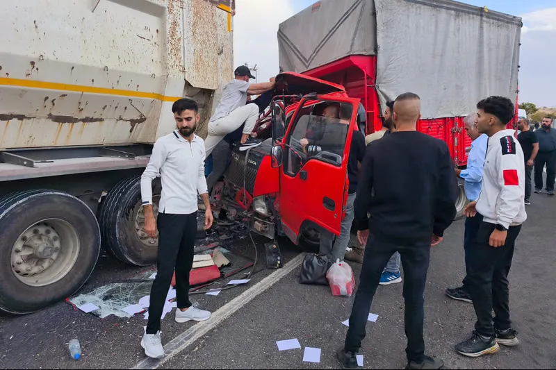 Mardin-Diyarbakır karayolunda kaza: Kadın ve çocuklar yaralandı