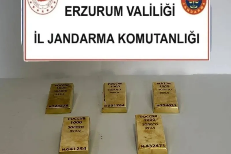 Yol kontrolünde bir araçta 5 kilogram külçe altın ele geçirildi