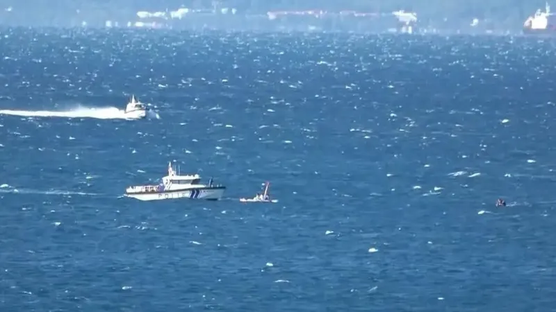 Antalya’da faciadan dönüldü: 19 üniversiteli denizde mahsur kaldı