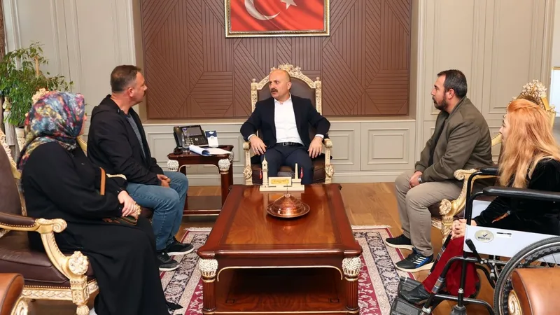 Vali Osman Varol vatandaşlarla bir araya geldi 