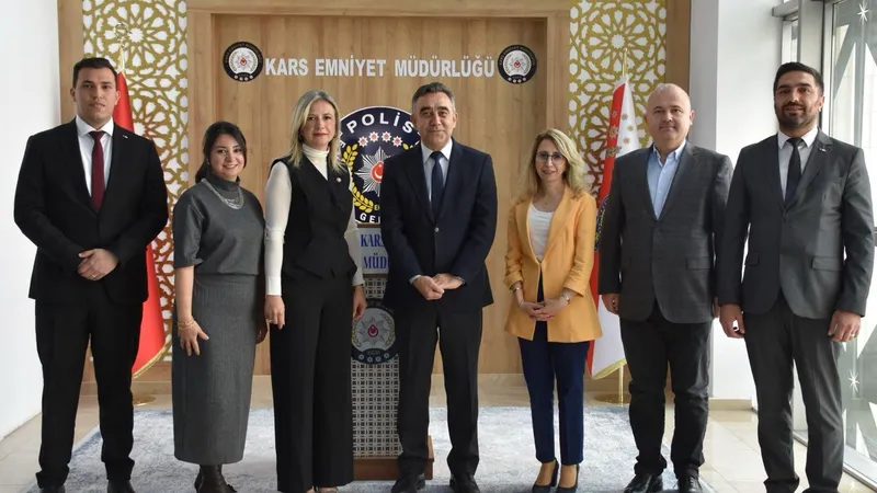 Kızılay Kars İl Başkanı Kübra Hüryurt’tan İl Emniyet Müdürü Murat Abdullah Tombul’a hayırlı olsun ziyareti