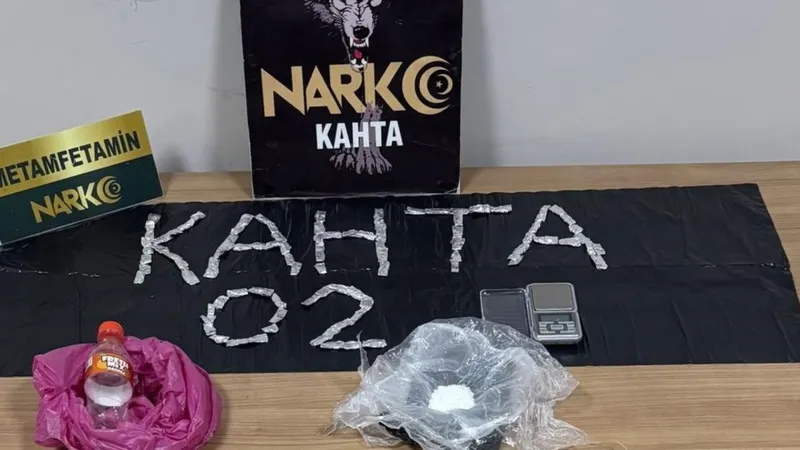 Kahta’da uyuşturucu operasyonu: 2 kişi tutuklandı 