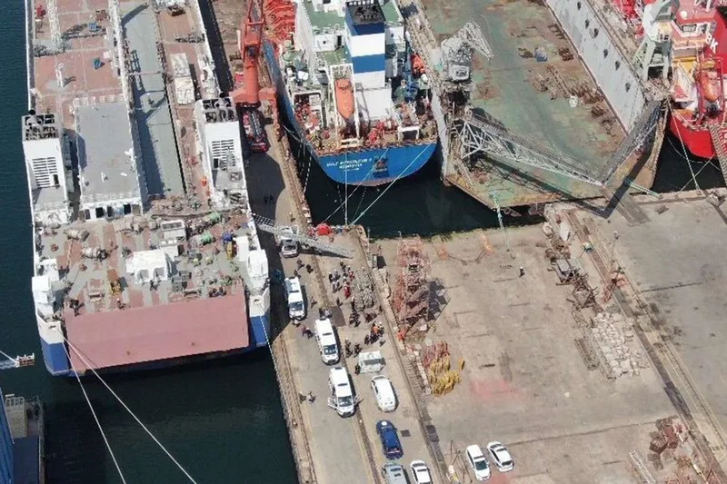 İstanbul Tuzla’da gemi tadilatında patlama: 1 işçi öldü, 4 kişi yaralandı