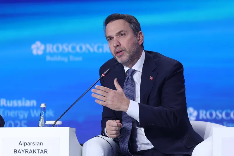 Bakan Bayraktar: Nükleer santralin ilk reaktörünü 2026 yılında devreye almaya çok yakınız