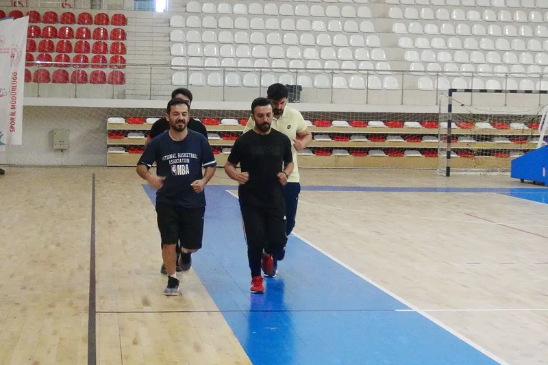 Uzmanlardan uyarı: Her yaşın sporu ayrı, düzenli spor sağlıklı yaşamın anahtarıdır