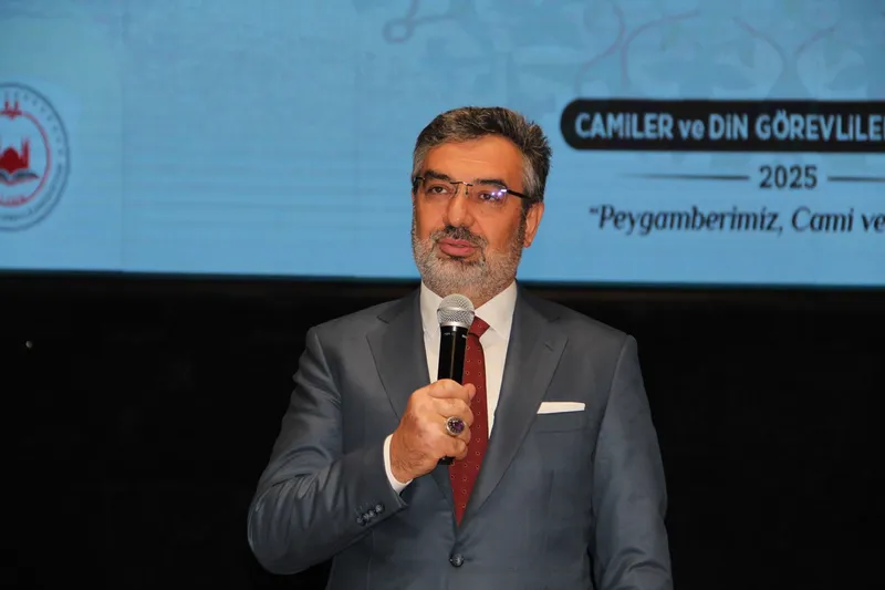 Erhan: Bu çağda da Peygamberimizin öğretilerine büyük ihtiyaç vardır