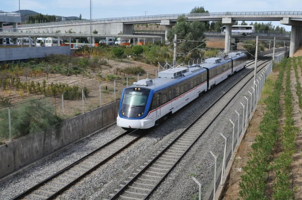İzmir’de İZBAN Biletlerine Zam: Tam 30 TL, Öğrenci 15 TL Olacak