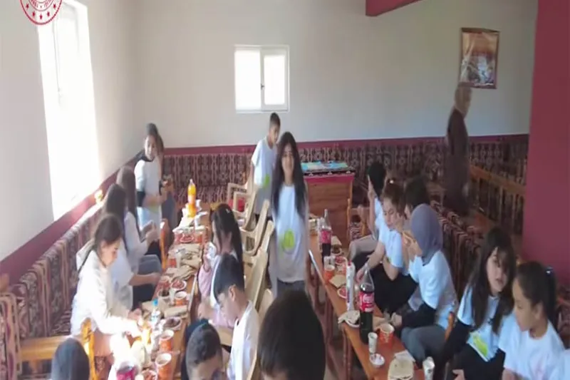 Bingöl’de “Lider Çocuk Tarım Kampı” etkinliğinde boykotlu içecek ikram edildi