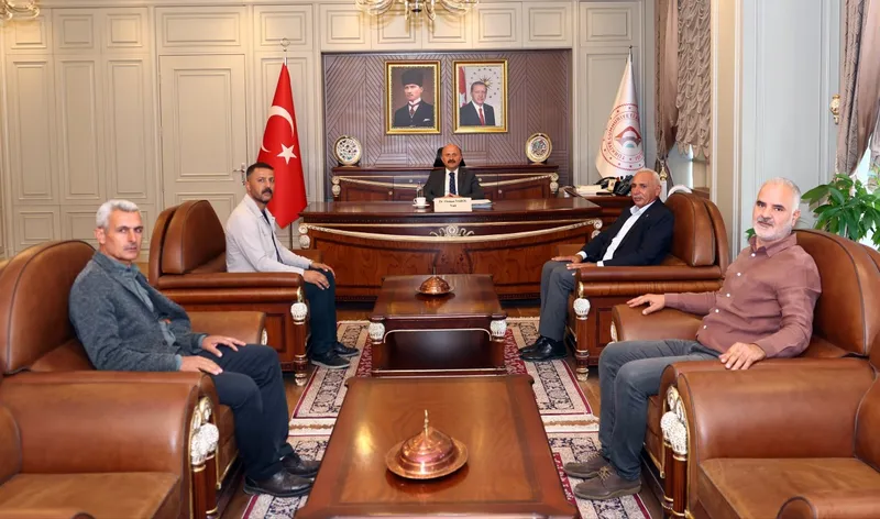 Vali Osman Varol, köy muhtarlarıyla bir araya geldi 