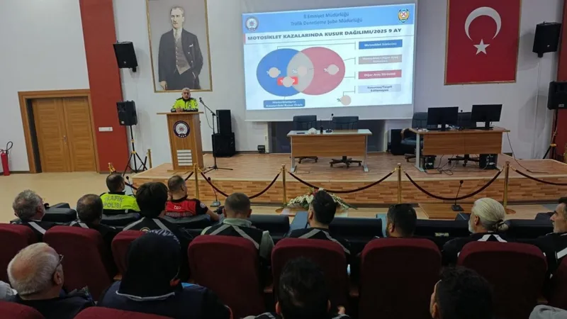 Malatya’da motosiklet sürücülerine trafik güvenliği eğitimi 