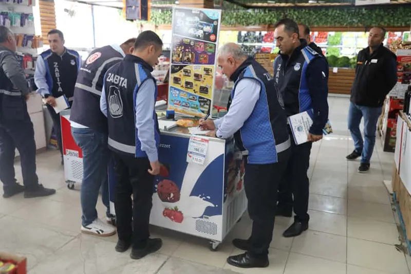 Battalgazi zabıtası, market denetimlerini sıklaştırdı