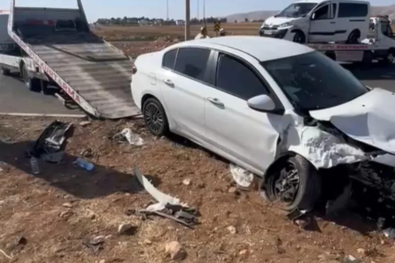 Mardin’de iki araç çarpıştı: 4 yaralı