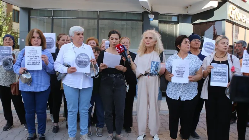 Adıyaman’da CHP’li kadınlardan ‘boş tencere’li yoksulluk protestosu  - Videolu Haber