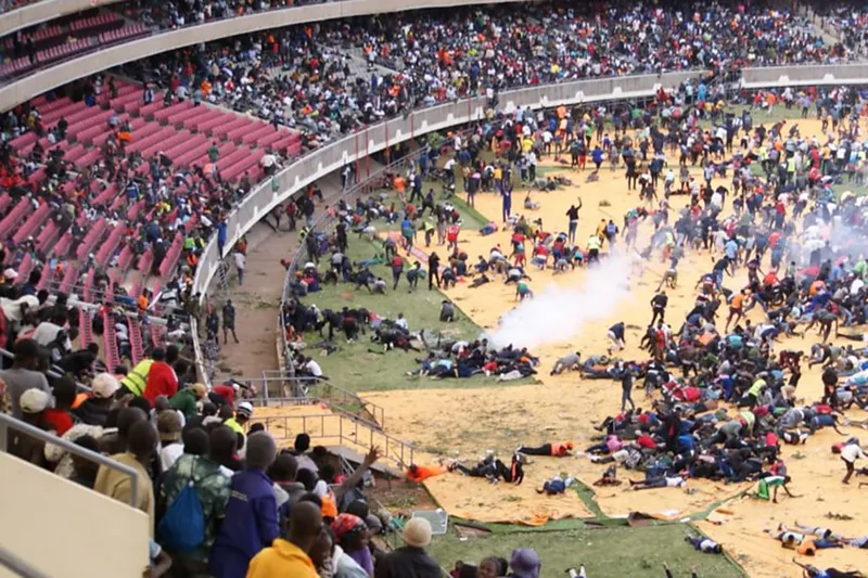 Kenya’da eski başbakanın cenazesinde izdihamda can kaybı artıyor: 6 ölü, 160 yaralı