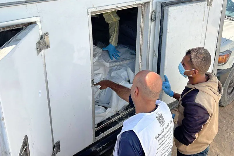 İşgalciler yeni bir grup Filistinli şehidin cenazesini teslim etti