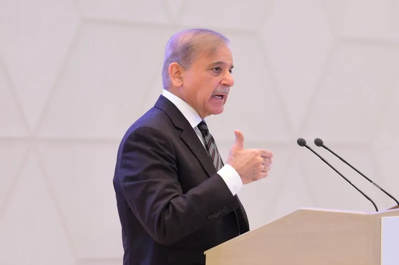 Pakistan Başbakanı Şerif