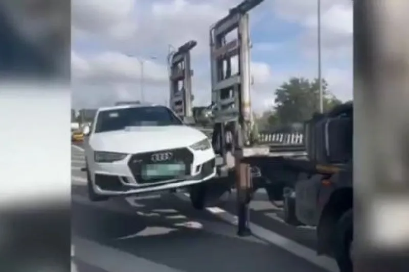 İstanbul’da sahte plakalı ve çakarlı araca 334 bin TL ceza