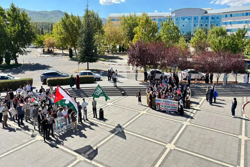Bingöl Üniversitesi öğrencilerinden Sumud Filosu’na yapılan saldırıya tepki