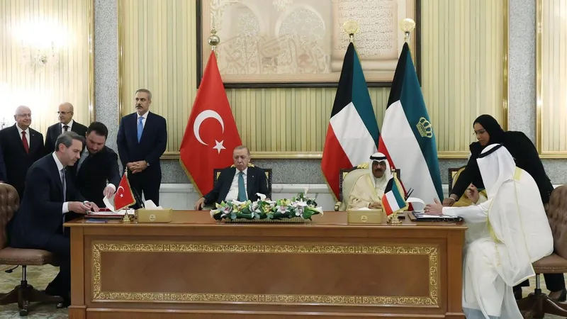 Türkiye ve Kuveyt 4 anlaşmayla işbirliğini güçlendirdi