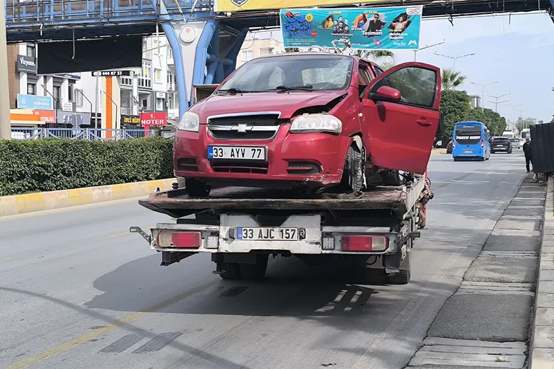 Mersin’de araç takla attı: 1 kişi yaralandı