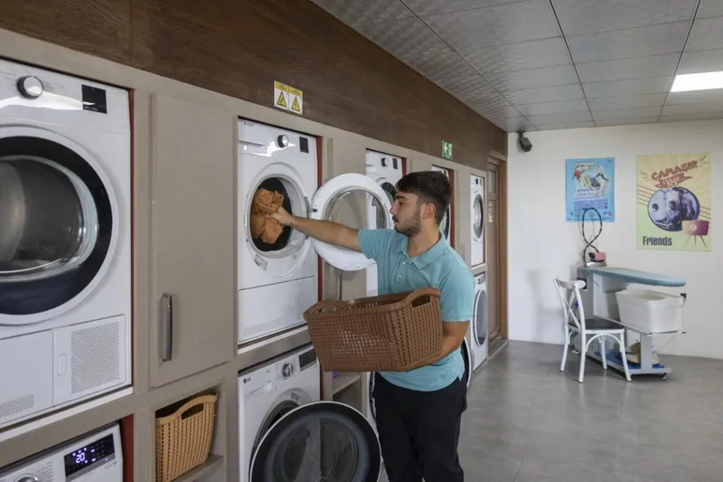 Mersin’de Büyükşehir ile Öğrencilik Kolaylaşıyor