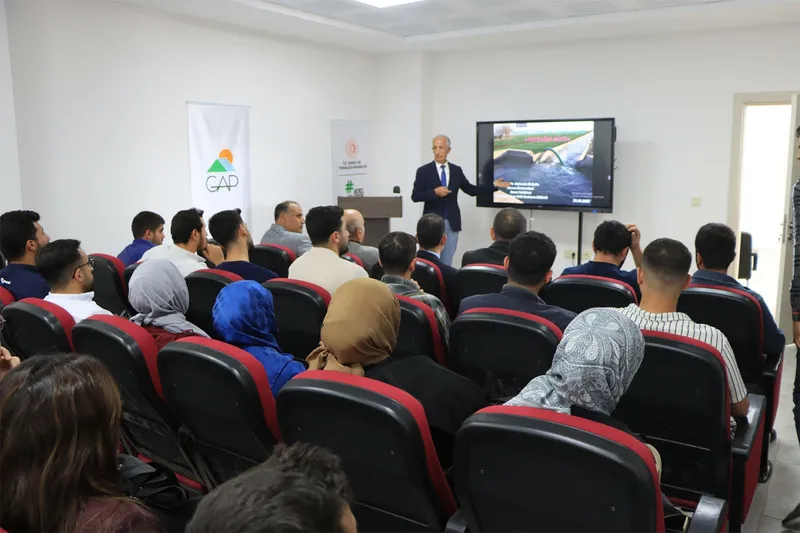 Şanlıurfa’da hassas tarım eğitimi yoğun katılımla gerçekleştirildi