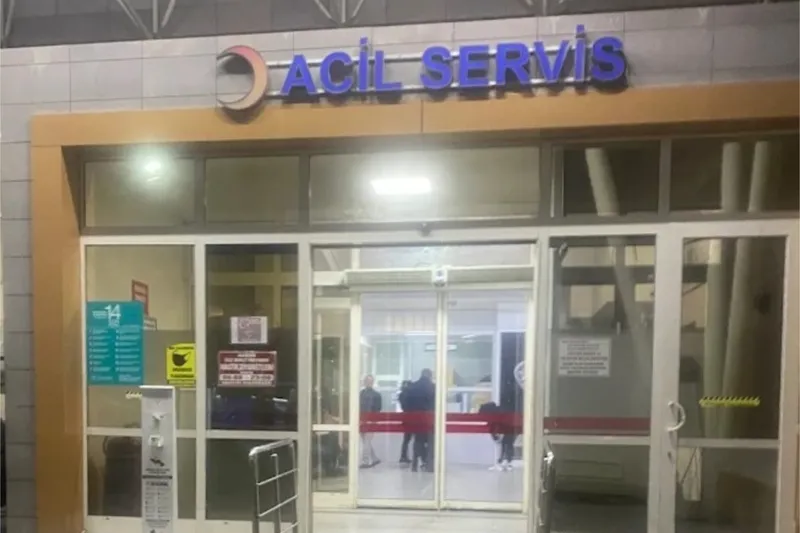 Manisa’da kamyonet ile otomobil çarpıştı: 2 ölü, 3 yaralı