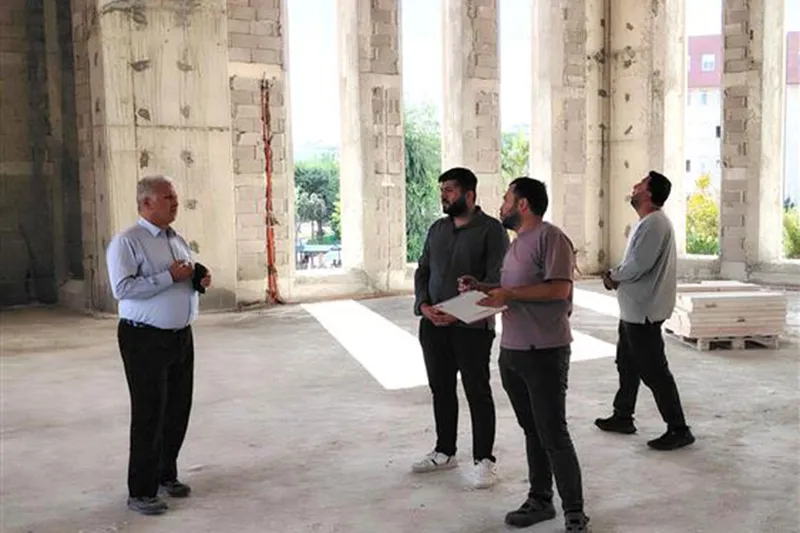 Mersin Müftüsü Yığman, müftülük yerleşkesindeki cami inşaatındaki çalışmaları inceledi