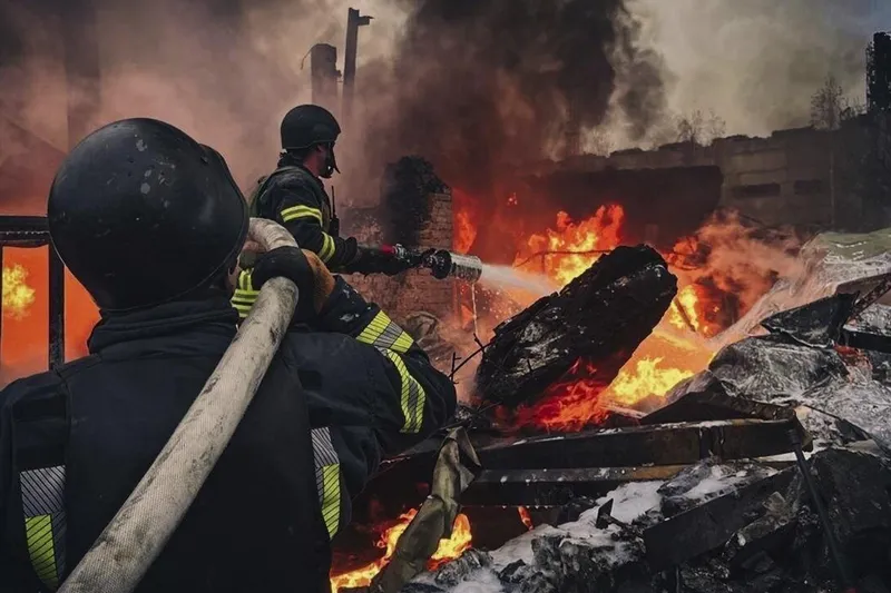 Rus ordusu balistik füzeyle Ukrayna