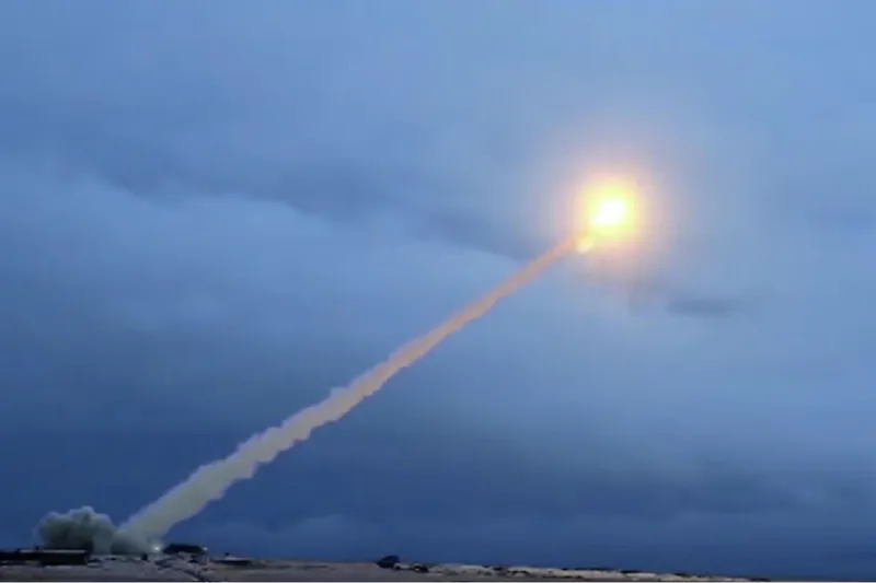 Rusya, nükleer başlıklı Burevestnik füzesinin başarıyla test etti