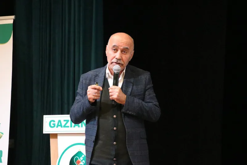 Prof. Dr: Dursun: Vaktimizi namazla disipline edelim