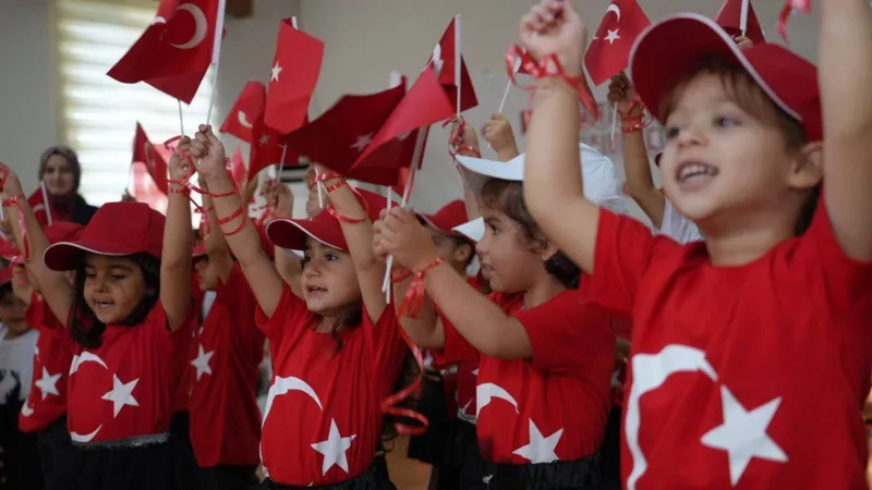 Adıyaman Belediyesi kreşlerinde Cumhuriyet coşkusu  - Videolu Haber