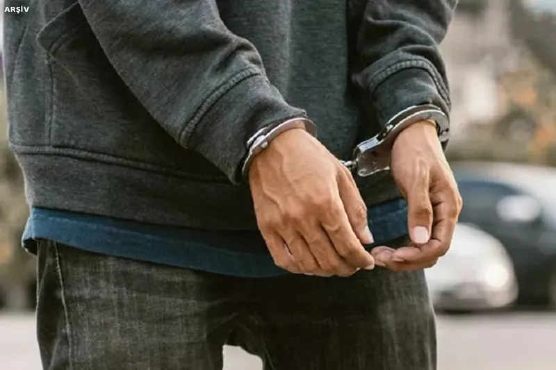 DAİŞ şüphelisi 13 kişi hakkında yakalama kararı