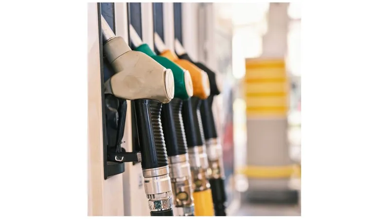 Motorin zammının ardından benzin fiyatları da artıyor 